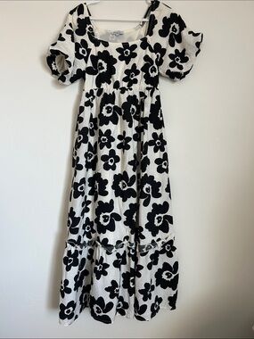 Polagram Black & White Floral Puff-Sleeve Maxi Dress